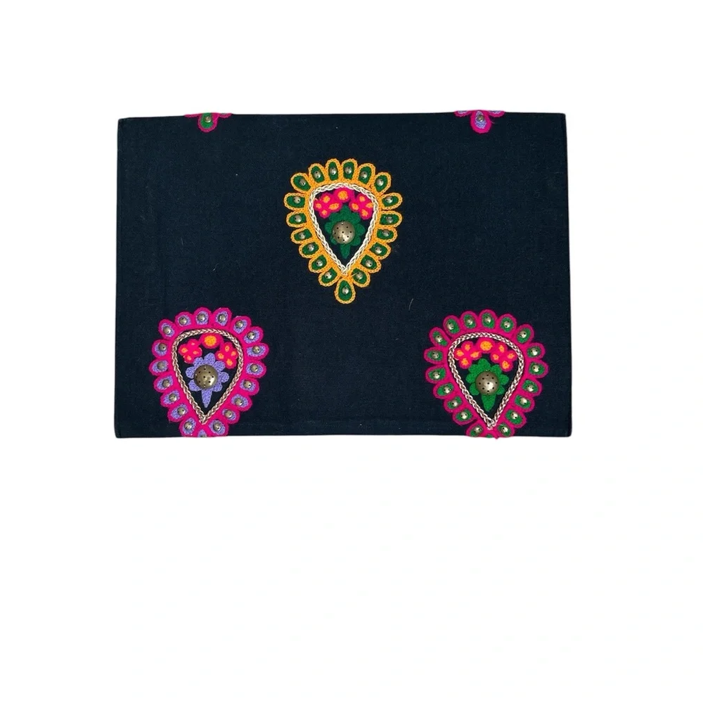 Expressions NYC - Purse - Kindle - i PAD Bag